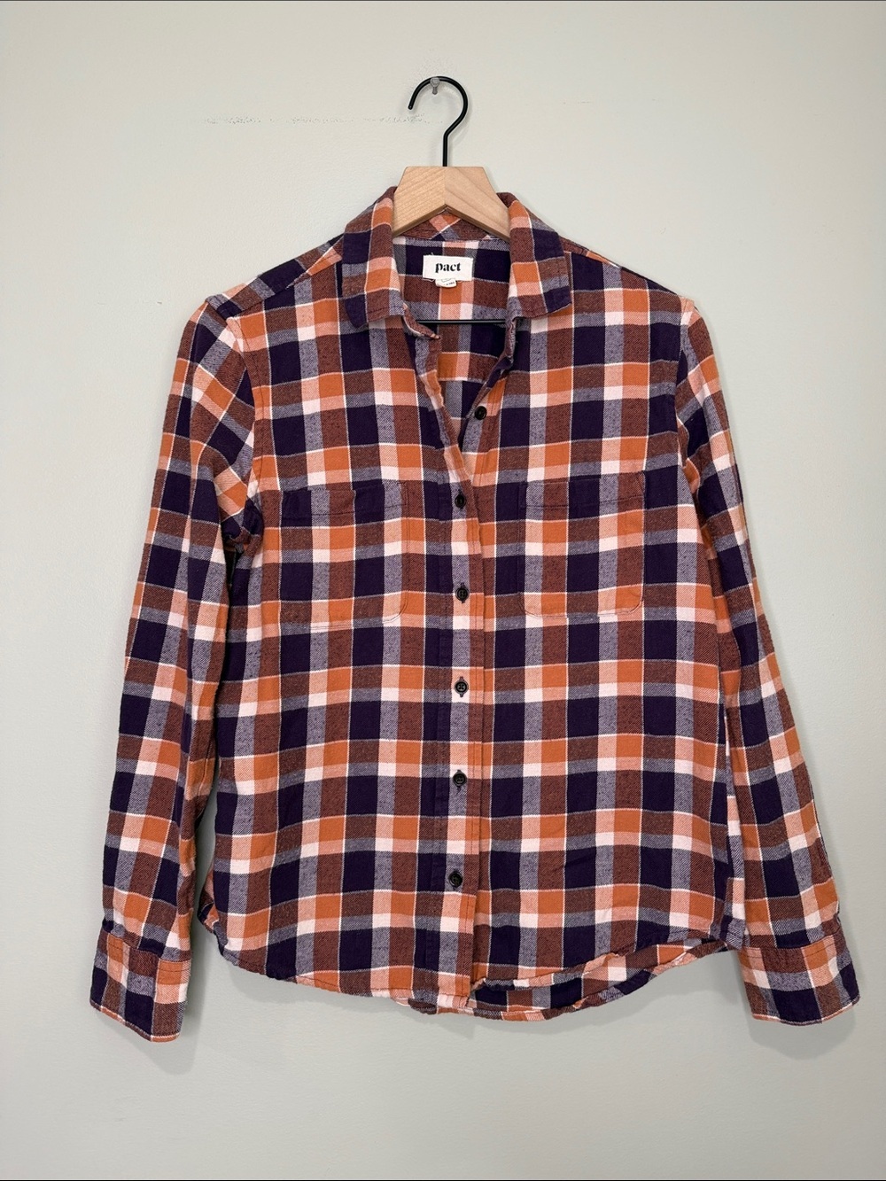 Pact Mila Flannel shirt orange and purple plaid 100% Organic Cotton Small